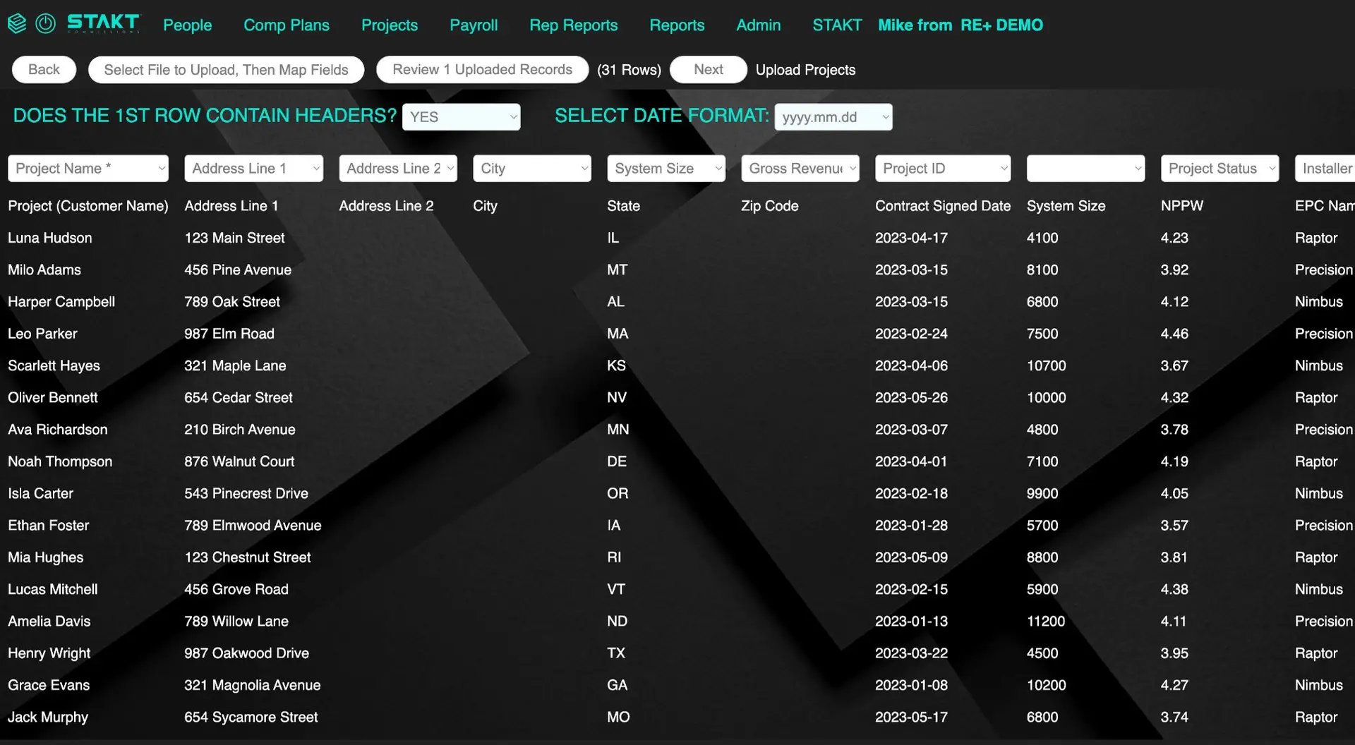 STAKT Upload Projects screen showing project data mapping and upload options.